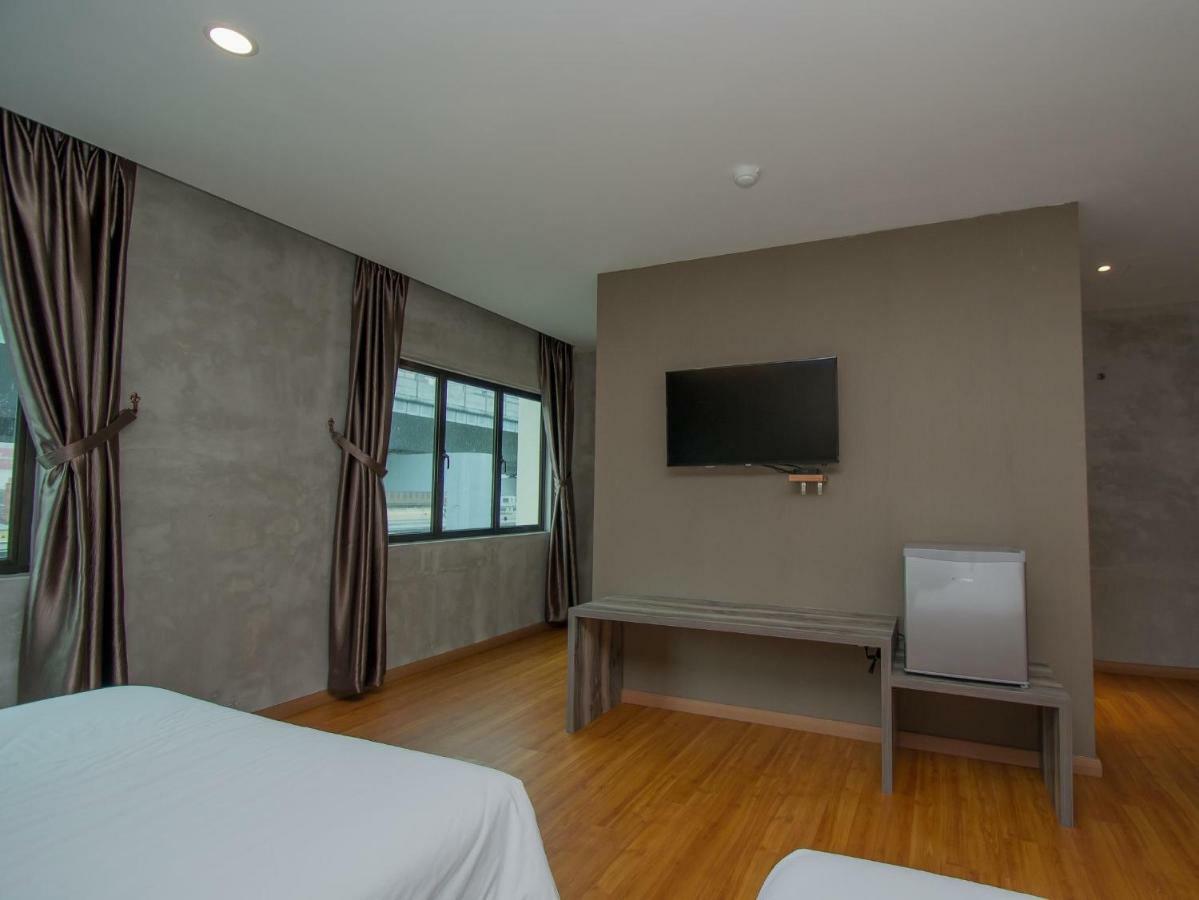 Insta Hotel Johor Bahru Exterior foto